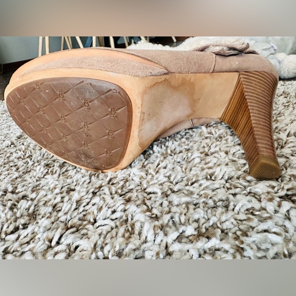 UGG “Georgette” Women Stiletto Platform Ankle Nubuck Fur Upper Boots Tan Size 9 - Picture 9 of 9